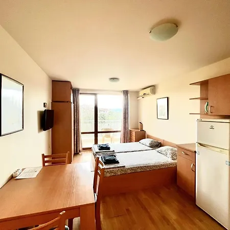 Vadim In Panorama Vigo Νεσέμπαρ
