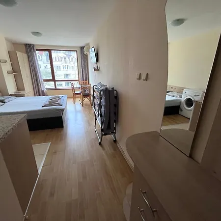 Vadim In Panorama Vigo Νεσέμπαρ